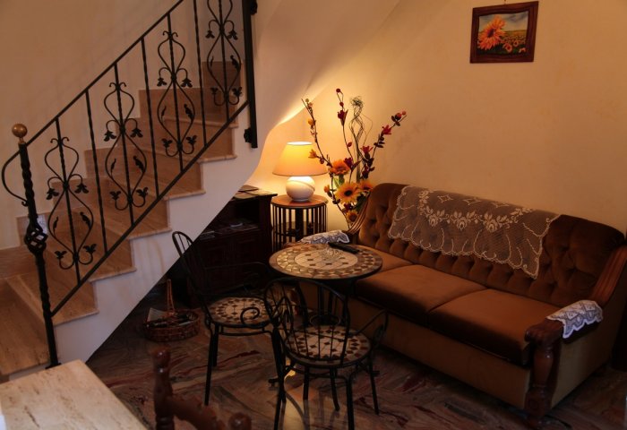 Casa del Girasole https://www.casadelgirasole.com/immagini_pagine/07-09-2016/1473235303-0-.jpg