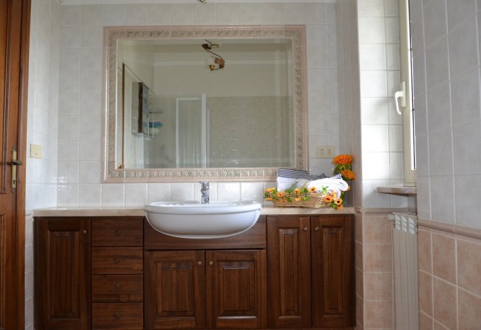 Casa del Girasole https://www.casadelgirasole.com/immagini_pagine/07-09-2016/1473235398-0-.jpg